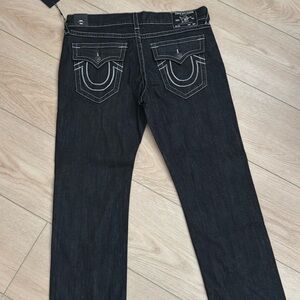 Men true religion Ricky straight leg relaxed jeans. New with tags size 36